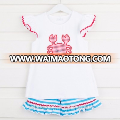 knit stripe with applique crab girl short set